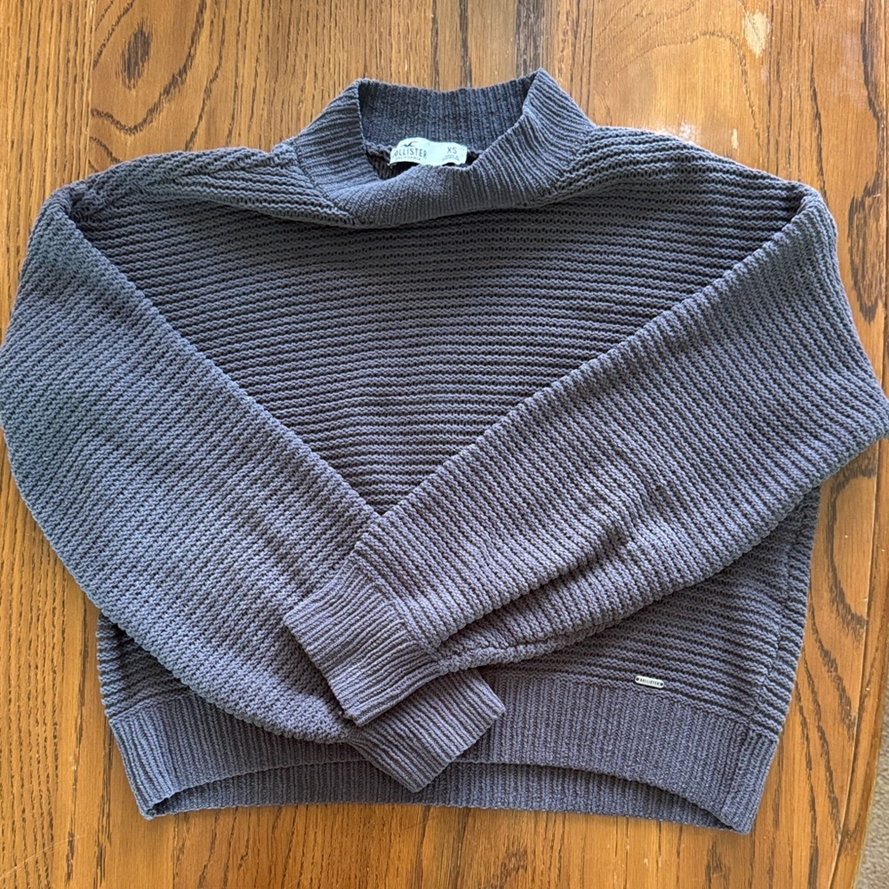 Hollister Gray Ribbed Turtleneck Sweater
